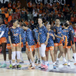 Jugadoras del Valencia Basket femenino celebrando su victoria en la Copa de la Reina 2026