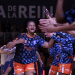 Jugadora del Valencia Basket celebrando en la Copa de la Reina 2026