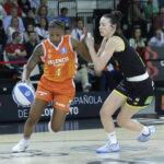 Jugadoras de Valencia Basket compiten en la Copa de la Reina 2026.