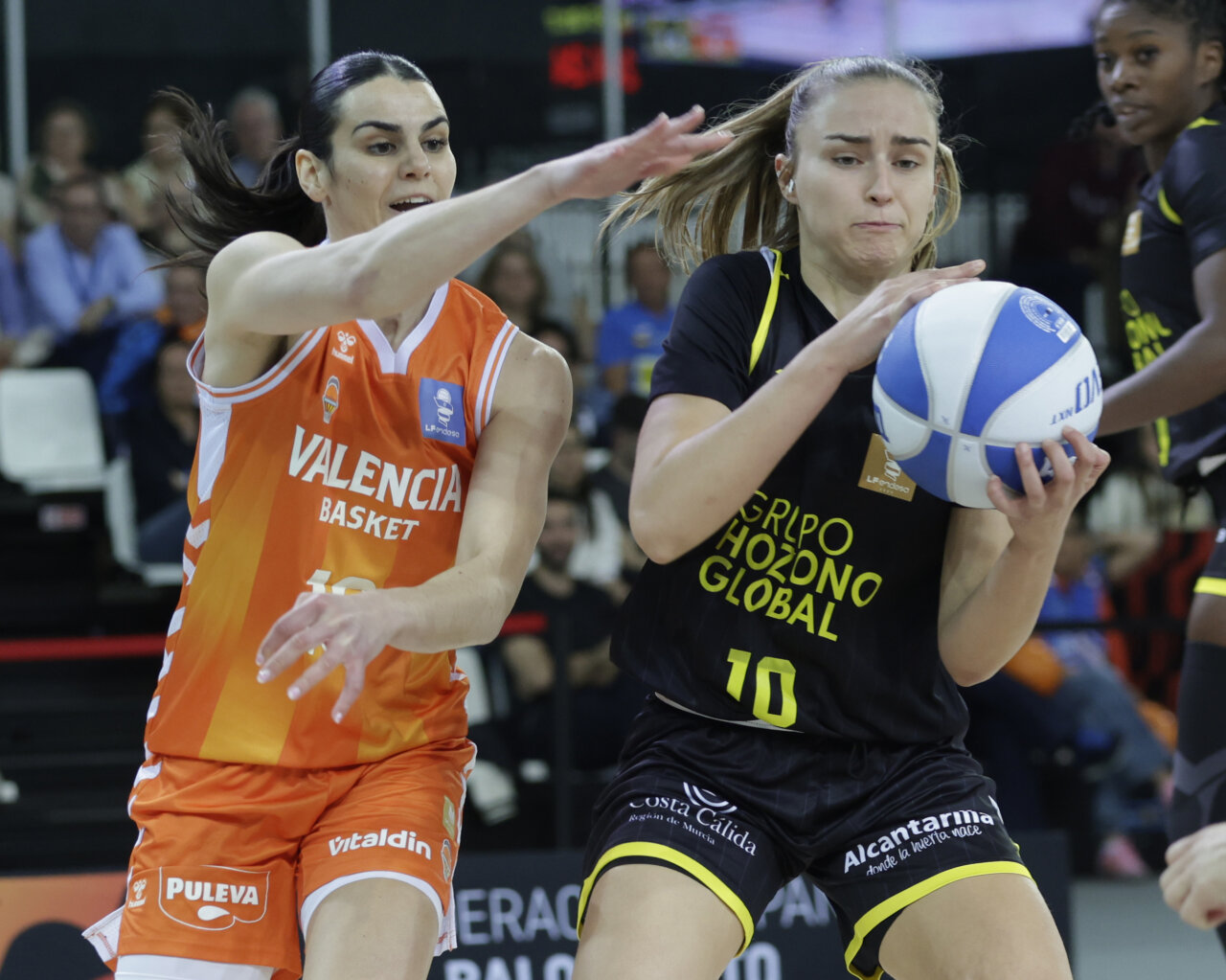 Jugadoras de Valencia Basket compiten en la Copa de la Reina 2026
