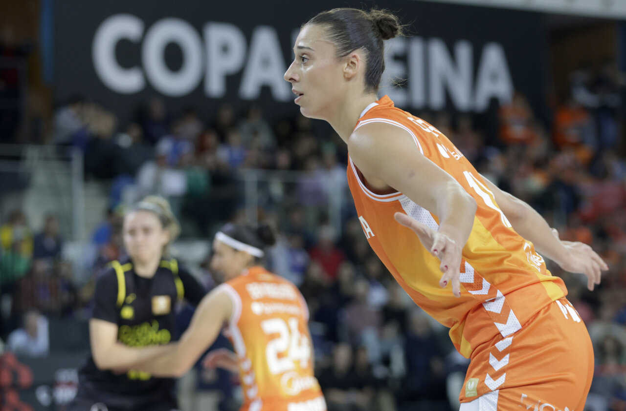 Jugadora del Valencia Basket femenino en la Copa de la Reina 2026