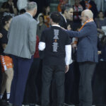 Celebración del equipo femenino de Valencia Basket tras ganar la Copa de la Reina 2026.