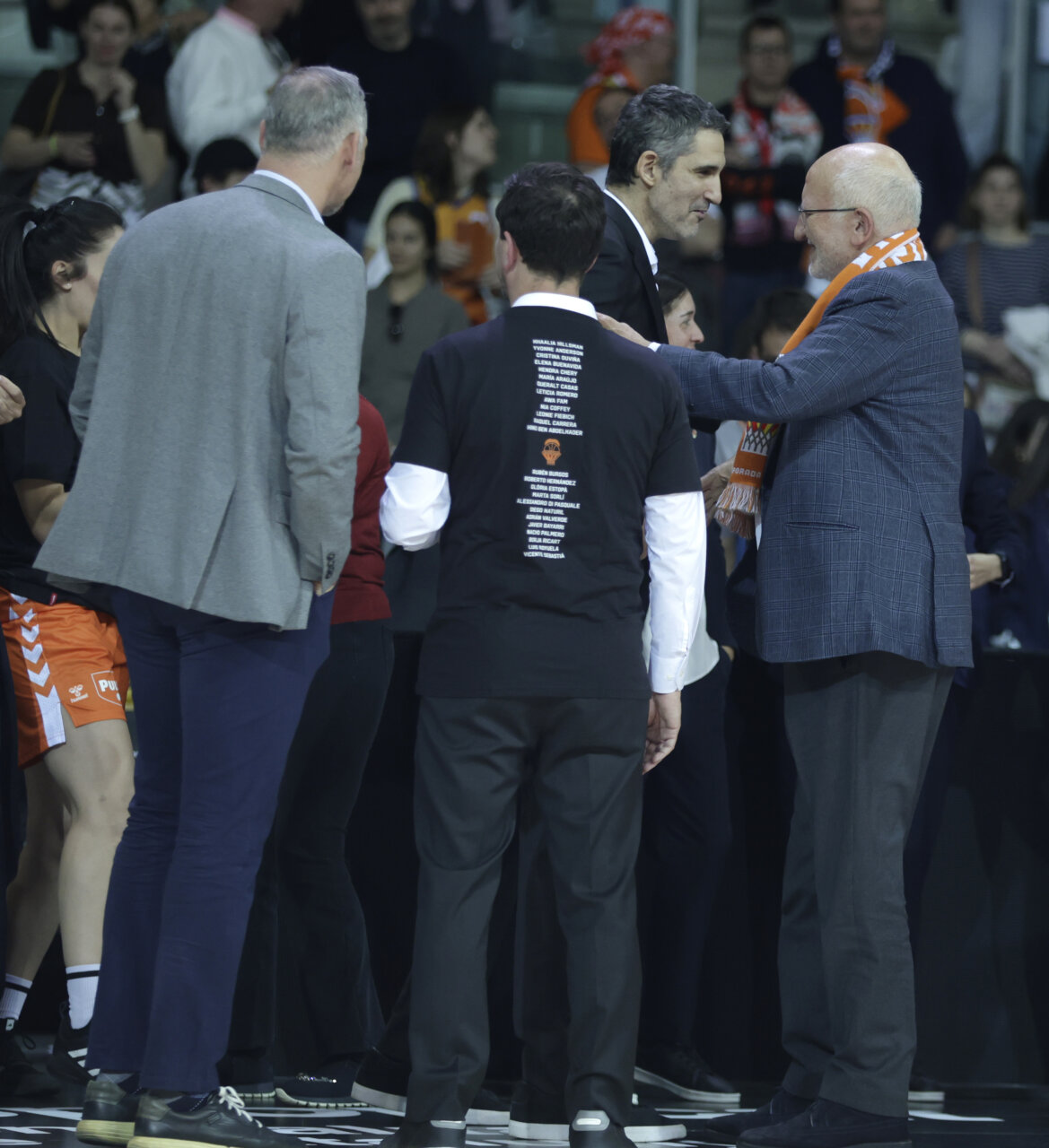 Celebración del Valencia Basket femenino tras ganar la Copa de la Reina 2026