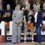 Jugadoras del Valencia Basket celebrando su victoria en la Copa de la Reina 2026
