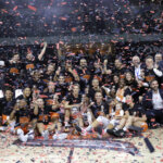 El equipo femenino de Valencia Basket celebra su victoria en la Copa de la Reina 2026 con confeti y trofeos.