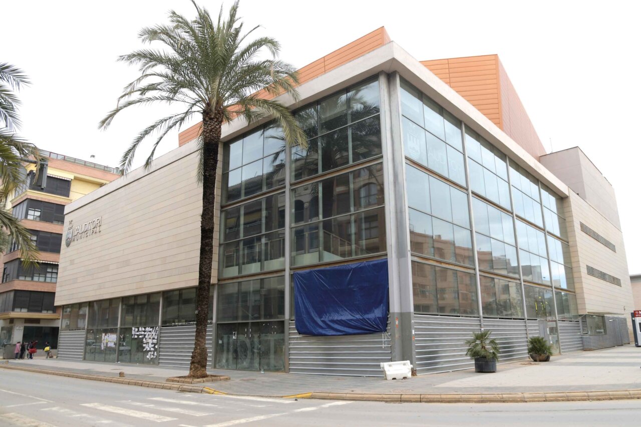 El Auditorio Municipal de Paiporta está en fase de reconstrucción tras la DANA.