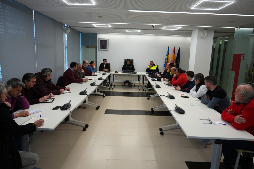 Reunión del Ayuntamiento de Mislata sobre seguridad para las Fallas