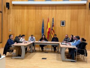 Reunión del Ayuntamiento de Bonrepòs i Mirambell para aprobar presupuesto.
