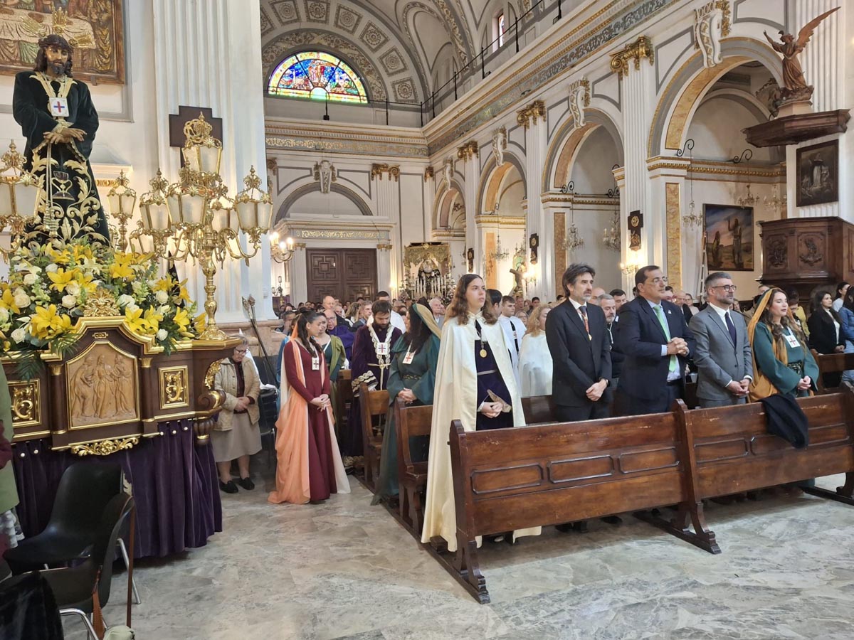 Imagen de la Cofradía de Jesús de Medinaceli en la iglesia durante la Semana Santa