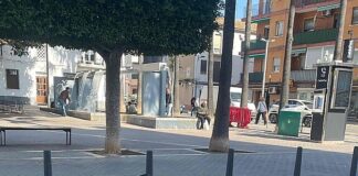 Imagen de una plaza en Alaquàs con actividades de control de plagas