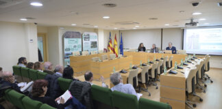 Reunión sobre el corredor verde en Paiporta con participantes y presentadores