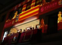 La alcaldesa y falleras mayores en la Crida de las Fallas 2026