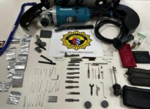 Intervenido en Mislata material oculto en un vehículo presuntamente destinado a robos en casas y comercios Material intervenido por la policía local en Mislata durante un control de vehículos