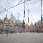 Preparativos para la mascletà en Valencia durante las Fallas 2026.