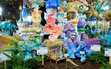 Fallas 2026 en imágenes Figuras coloridas de las Fallas de Valencia 2026 en exhibición