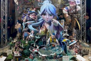 Falla infantil Espartero-Ramón y Cajal con figuras coloridas y detalles artísticos