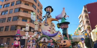 La falla La Tauleta gana el primer premio en 2026 en Moncada.