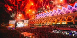 Concierto en la Ciutat de les Arts y les Ciències con fuegos artificiales