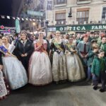Celebración del triunfo de Convento Jerusalen en Fallas 2026 con participantes en trajes tradicionales.