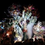 Fallas 2026 Convento Jerusalen con figuras y luces en la noche