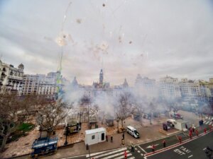 La Pirotecnia Hermanos Sirvent rinde homenaje a su fundador con una espectacular mascletà.