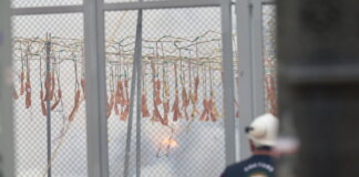 Disparo de la mascletà en la plaza del Ayuntamiento de Valencia