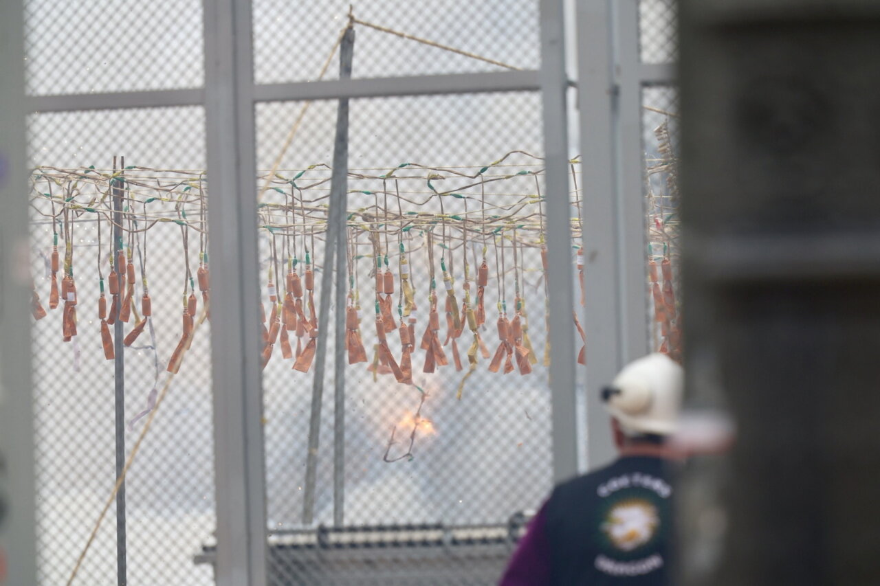 Disparo de la mascletà en la plaza del Ayuntamiento de Valencia