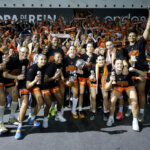 Jugadoras de Valencia Basket celebrando su victoria en la Copa de la Reina 2026