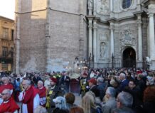 Mónica Gil presenta la sección de jóvenes en las fiestas de Sant Vicent Ferrer