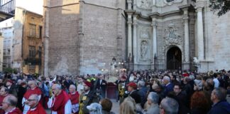 Mónica Gil presenta la sección de jóvenes en las fiestas de Sant Vicent Ferrer