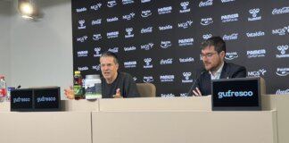 Pedro Martínez y Guillermo Calvo en rueda de prensa tras el partido
