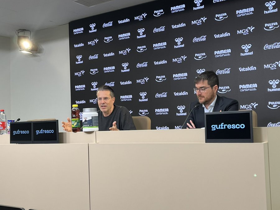 Pedro Martínez y Guillermo Calvo en rueda de prensa tras el partido