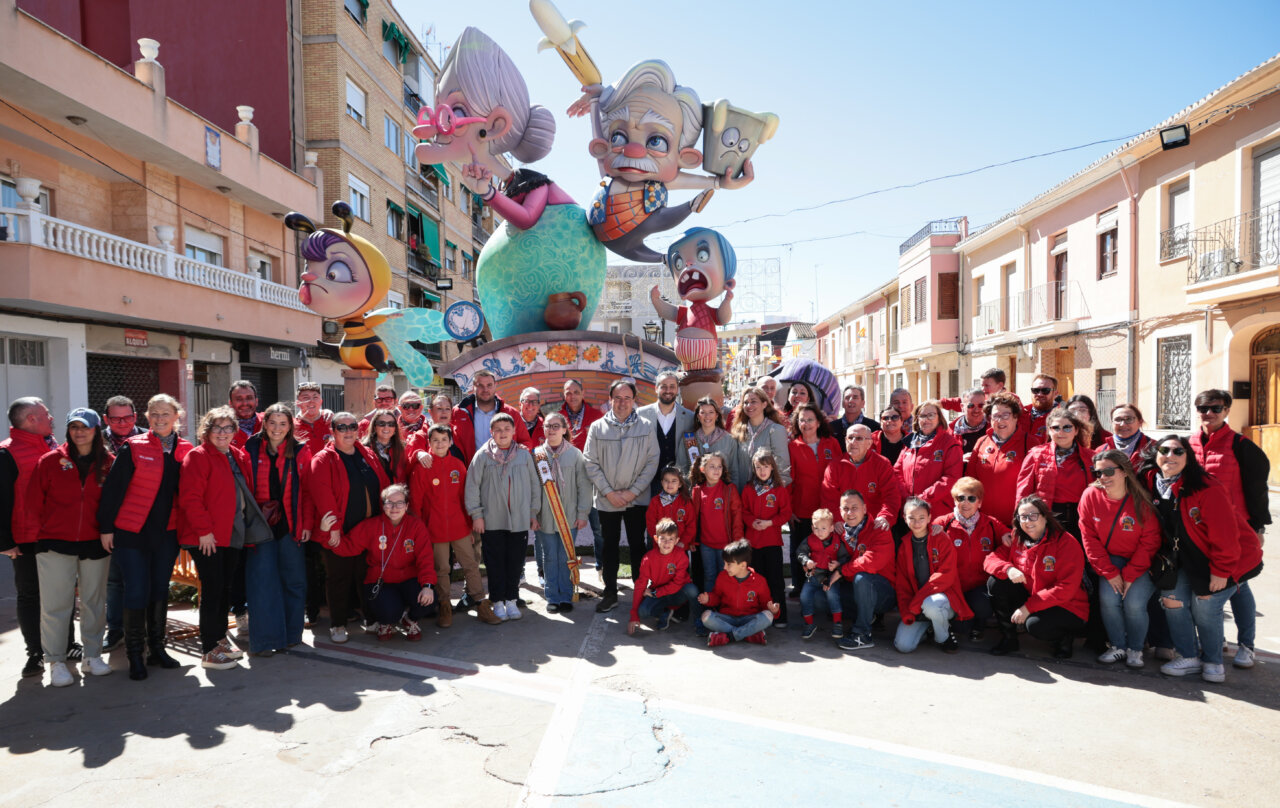 Juanfran Pérez Llorca en las Fallas de Alcàsser y Algemesí con participantes