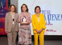 Entrega del Premio Mujer Atenea 2026 en Torrent con Maribel Martínez