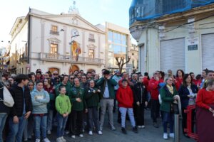 Multitud de personas celebrando en las Fallas de Torrent 2026