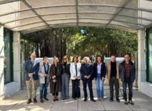 Mislata, Paterna, Quart y València avanzan en el gran parque inundable metropolitano del Turia Grupo de representantes en la presentación de los sectores 17 y 18 del parque del Turia