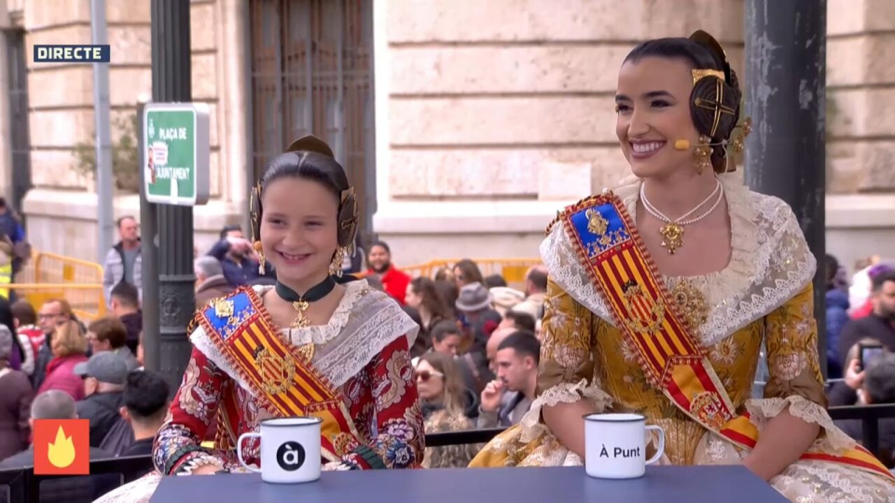 Presentadoras de À Punt en la programación de Falles 2026