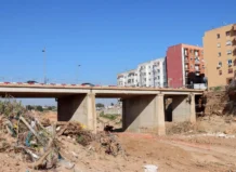 Puente de Quatre Camins en Torrent con daños visibles tras la DANA