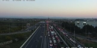 Retenciones de tráfico en la Pista de Silla en Valencia por una avería