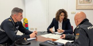 Reunión de coordinación entre policías y alcaldesa en Quart de Poblet