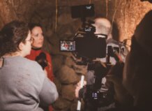 Moncada recupera la historia de los refugios de la Guerra Civil para protegerse de los bombardeos El rodaje del documental sobre los refugios antiaéreos en Moncada.