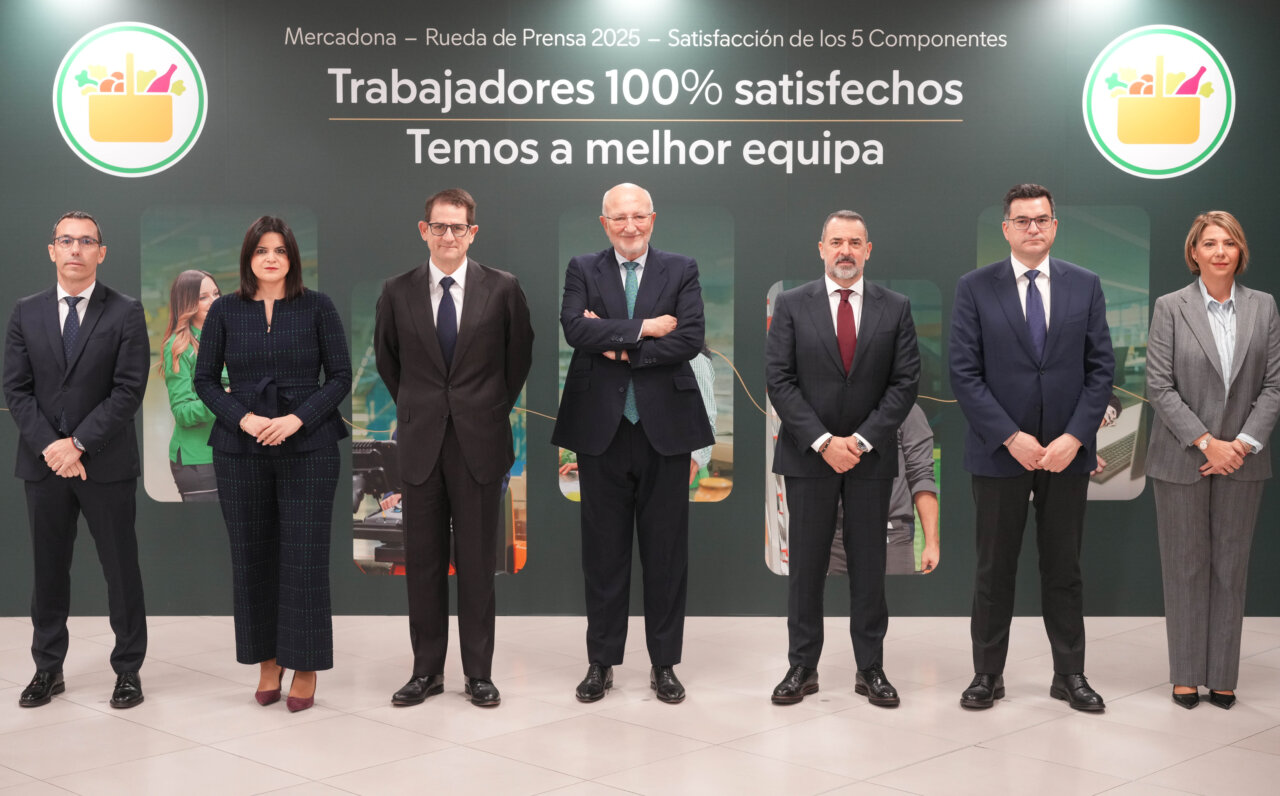 Miembros del comité de dirección de Mercadona en rueda de prensa 2025