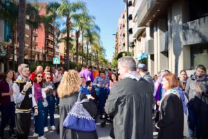 Participantes en la ruta inclusiva de las Fallas en Torrent