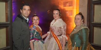 Falleras Mayores de Paterna en la Nit de la Cremà