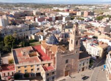 Silla solicita 9 millones de fondos europeos para reparar daños y reforzar su resiliencia tras la DANA Vista aérea de la ciudad de Silla con edificios y paisaje urbano