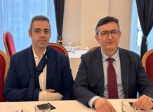 Vicente Lafuente en un desayuno informativo con empresarios