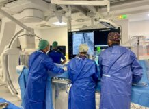 Médicos en la nueva Unidad de Arritmias del hospital Vithas Valencia