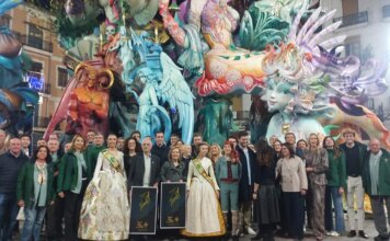 La Falla Convento Jerusalén celebra sus XIII Premios al Mérito Fallero con una gala especial.