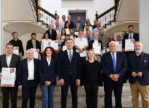 Grupo de personas en un evento relacionado con la recuperación del patrimonio valenciano