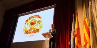 Presentación del logo del 700 aniversario del Corpus Christi en Valencia.